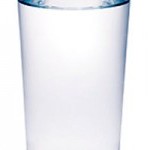 Калорії у воді, в одній склянці води.